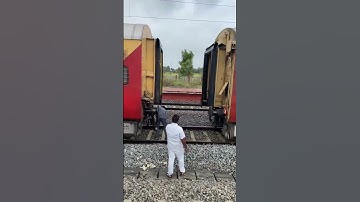 Railway coupling – The Dangerous Jobs #shorts