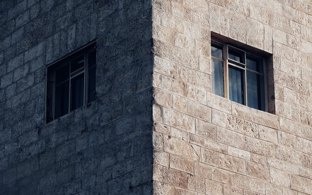 Abstract: Ghosts, Glitz, And A Prison With A Past: Eastern…