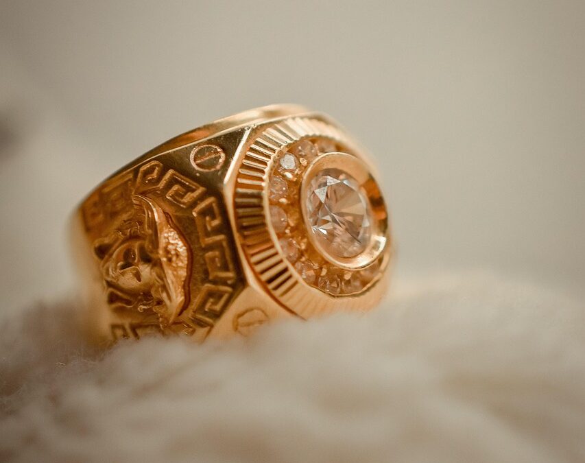 Accessories / A Citadel Of Shiny Things: Eye Candy For…