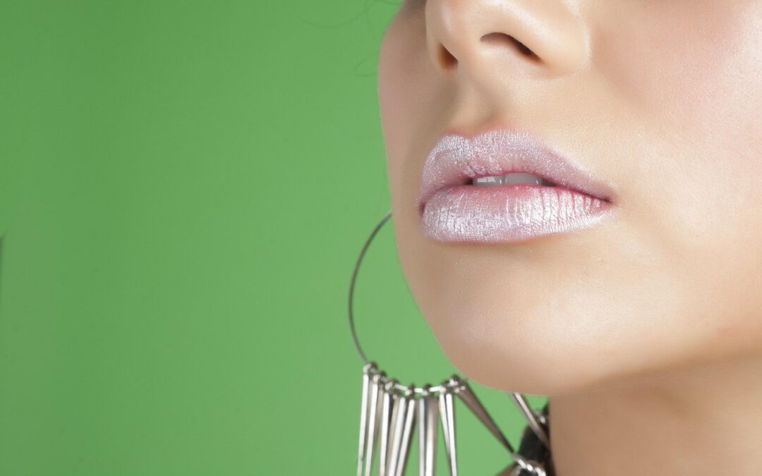 Fashion And Beauty / A Look Behind The Emerald Curtain:…