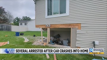 Car crashes into house in Wyoming