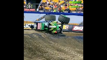 GRAVE DIGGER 🥇CHAMPION OF SKILLS COMPETITON!! Pittsburgh/25. #wow #unbelievable #save #crazydriver