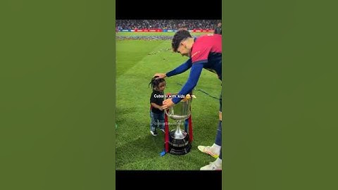 So cute 🧸 #fcbarcelona #paucubarsi #cubarsi #shortsfeed #barca #cute #adorable #viralshort #fyp